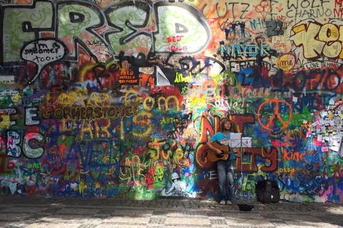 Mur Lennon